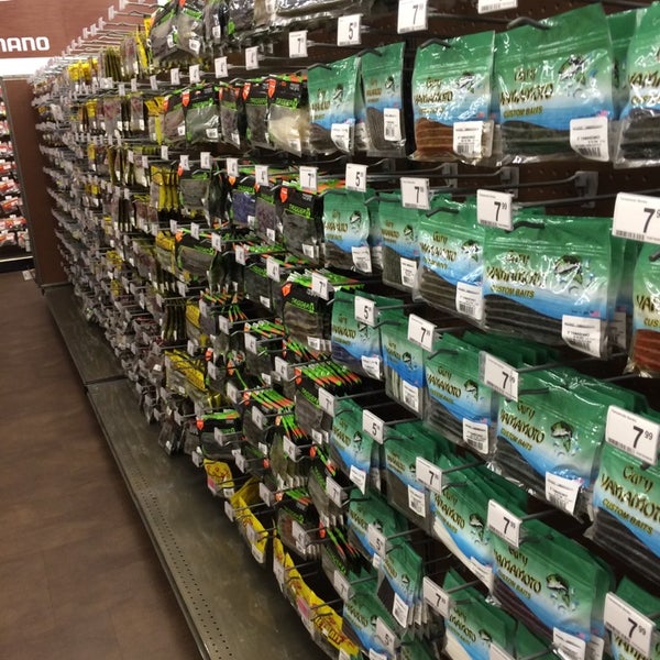 Gander Mountain (Now Closed) Sporting Goods Retail