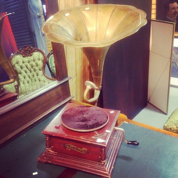 Bargain Hunt Auctions Antique Store in Thornleigh