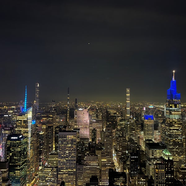 Foto tomada en 86th Floor Observation Deck  por Andi🐇 el 12/22/2022