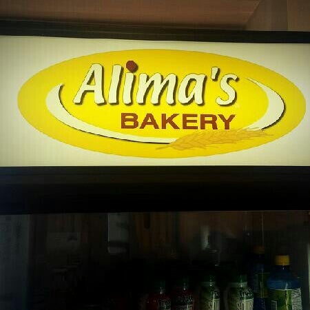 Foto diambil di Alima&#39;s Roti Shop oleh She-Travels .. pada 5/15/2013