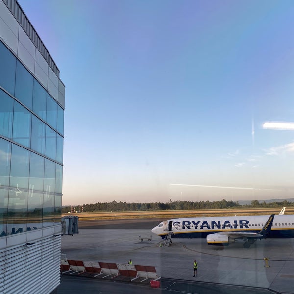 6/14/2022 tarihinde Anastasia L.ziyaretçi tarafından Aeropuerto de Santiago de Compostela'de çekilen fotoğraf
