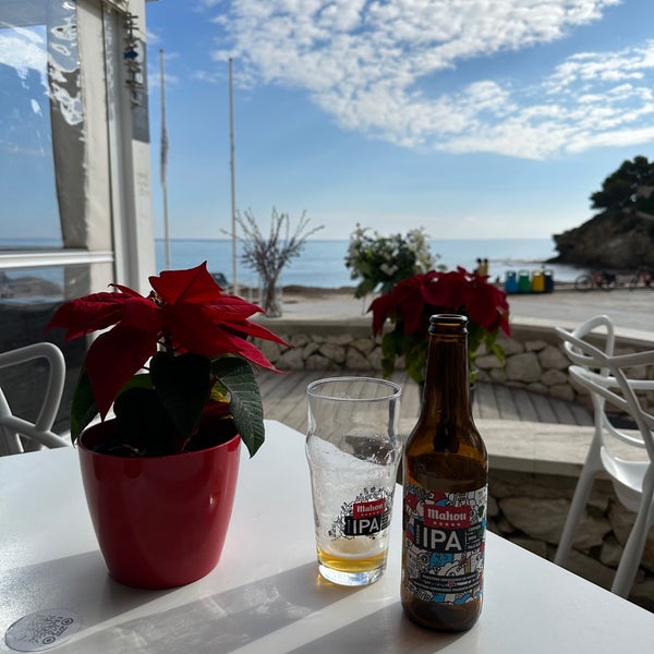 1/4/2023 tarihinde Anastasia L.ziyaretçi tarafından Mandala Beach Bar &amp; Restaurant'de çekilen fotoğraf