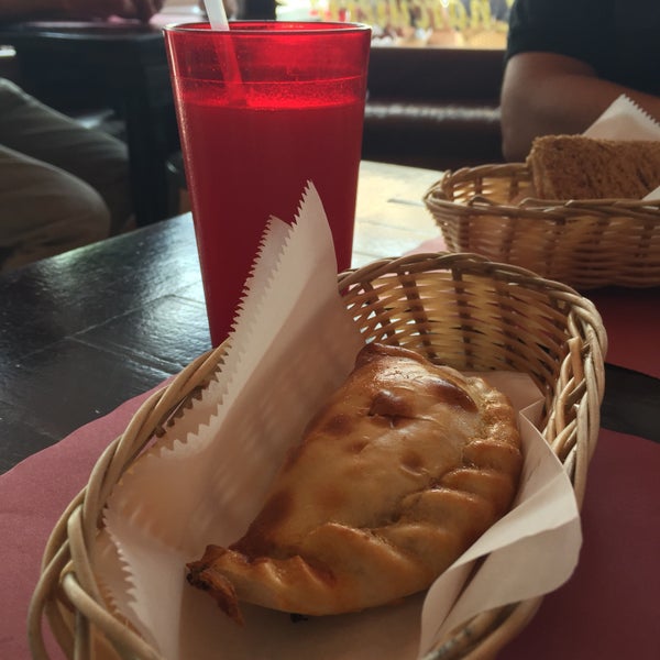 Foto tirada no(a) Panizza Bistro por aerivas em 6/30/2015