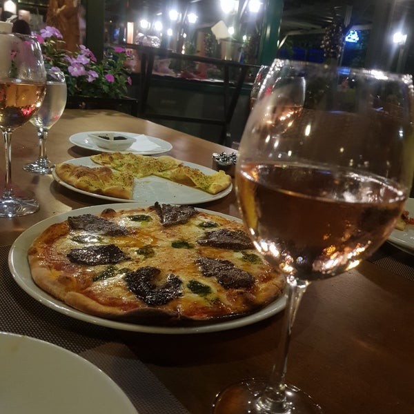 Foto tomada en Ristorante Bella Vista Bahçeşehir  por P B. el 7/20/2019