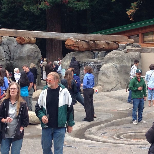 Das Foto wurde bei Sequoia Park Zoo von Gregg F. am 8/13/2014 aufgenommen