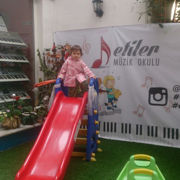Photo taken at Etiler Müzik Okulu by Esra K. on 11/13/2014