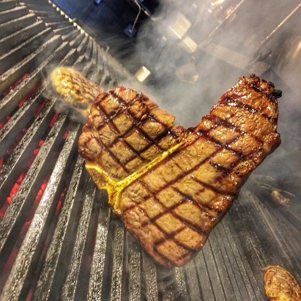 Foto scattata a BİGET Steak&amp;co. da Ümit K. il 7/31/2019