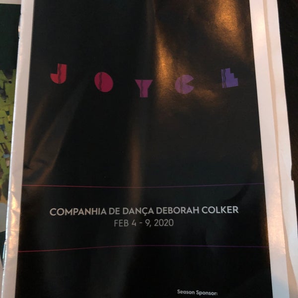 Foto diambil di The Joyce Theater oleh Luis C. pada 2/9/2020