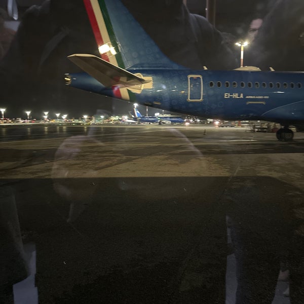 2/28/2024 tarihinde Alessandro T.ziyaretçi tarafından Milano Linate Havalimanı (LIN)'de çekilen fotoğraf