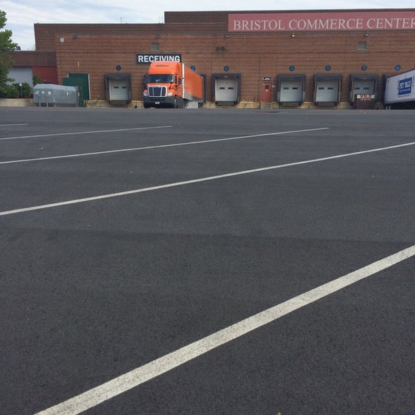 Pet valu distribution deals center
