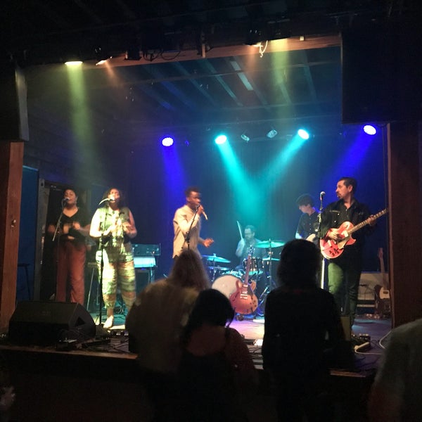 Foto scattata a The High Watt da Dick H. il 6/29/2018