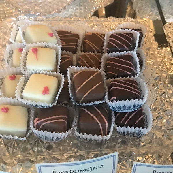 3/1/2020にRetna S.がShane Confectioneryで撮った写真