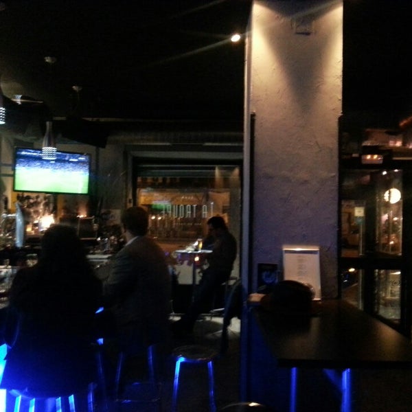 Foto tirada no(a) La Troupe Bar por Nacho L. em 2/5/2014