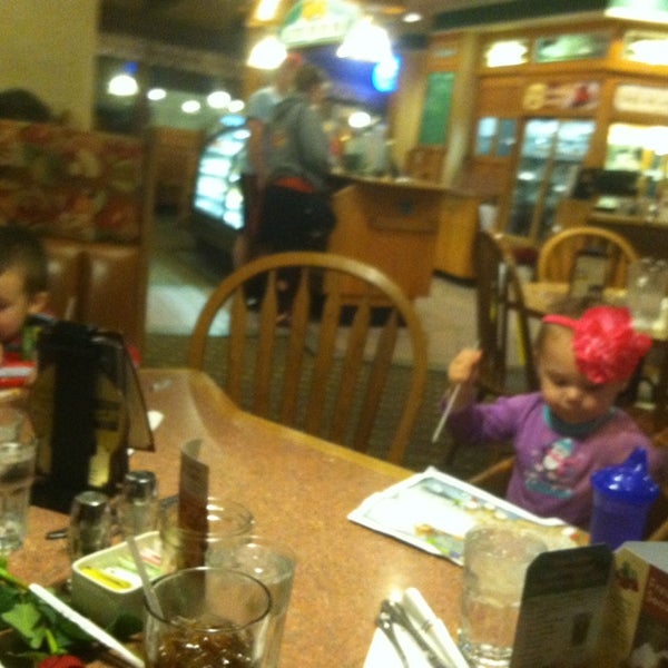 Photo taken at Shari&#39;s Cafe and Pies by Joe S. on 5/12/2014