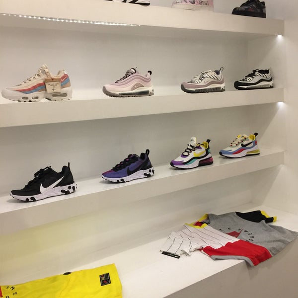 Fe ciega Empleado Bastante SOUL SNEAKER BOUTIQUE - Reforma 27