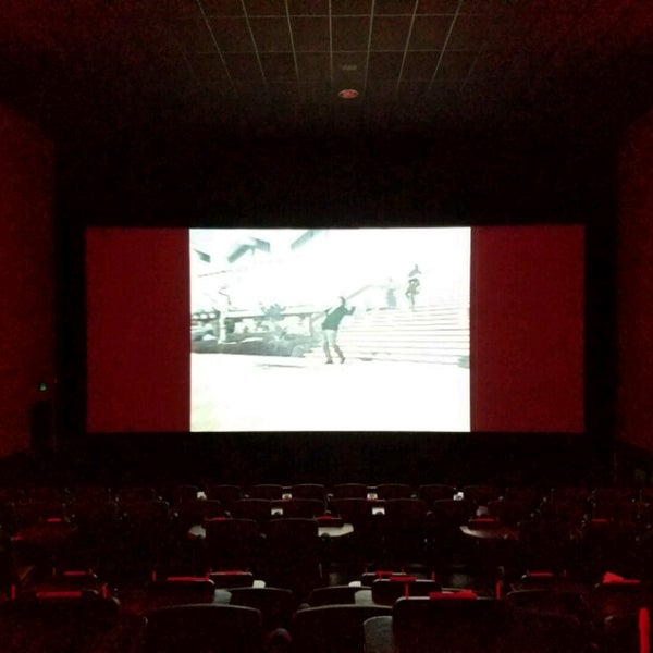 รูปภาพถ่ายที่ Alamo Drafthouse Cinema โดย Dan H. เมื่อ 8/8/2017