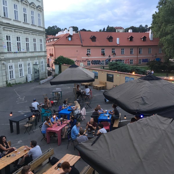 Foto scattata a Containall da Csehszlovák Kém il 7/31/2017
