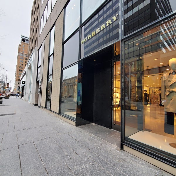 Burberry - Yorkville - 144 Bloor Street West