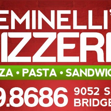 Das Foto wurde bei Geminelli&#39;s Pizzeria von D.j. M. am 9/22/2013 aufgenommen