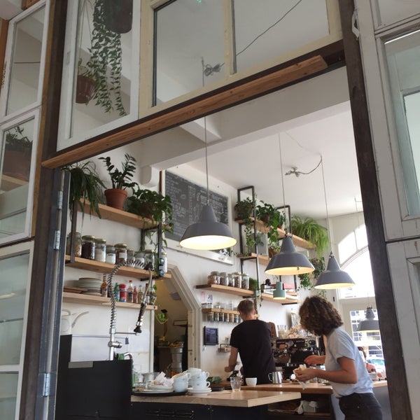 Berry Coffee Shop in Da Costabuurt