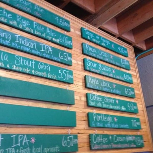 8/24/2013에 Mamba I.님이 Fallbrook Brewing Company에서 찍은 사진