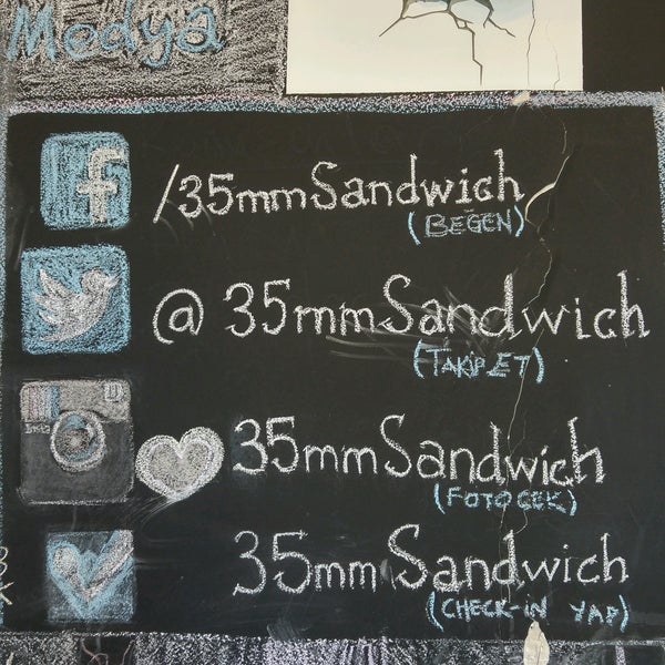 Foto tirada no(a) 35mm Sandwich por Sevtap D. em 9/1/2016