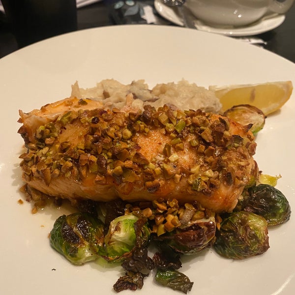 The Keg Steakhouse + Bar Yonge + Eglinton Davisville Toronto, ON