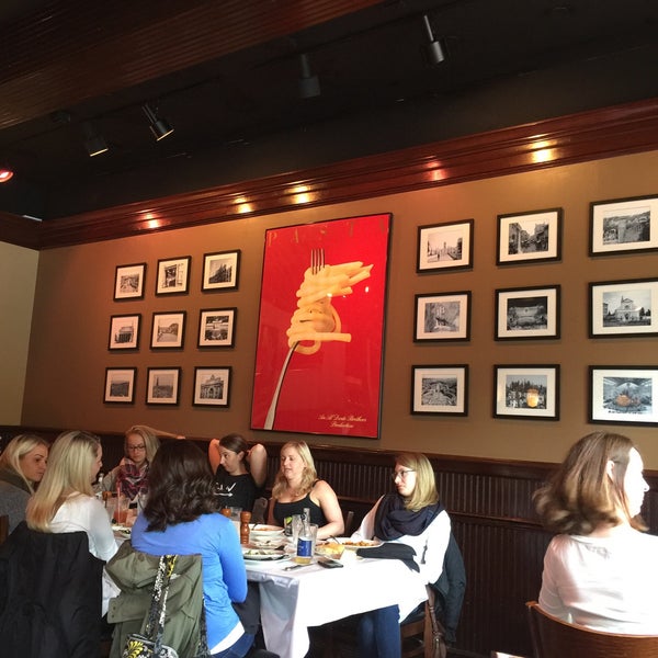 11/3/2017 tarihinde Michelle P.ziyaretçi tarafından Amerigo Italian Restaurant'de çekilen fotoğraf