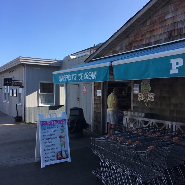 Unfriendly's Ice Cream Ice Cream Parlor in Bay Shore