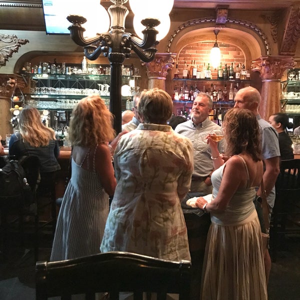 Photo taken at Stoddard&#39;s Fine Food &amp; Ale by Volodymyr B. on 6/12/2018