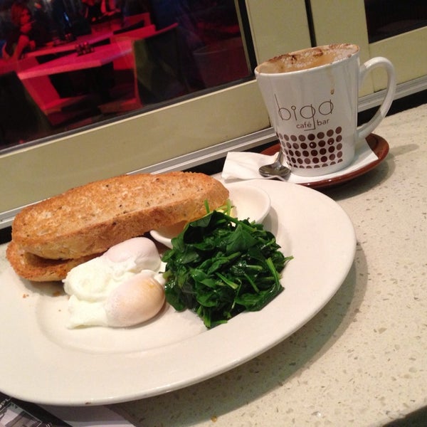 รูปภาพถ่ายที่ Biga Café โดย Jodie H. เมื่อ 7/11/2013