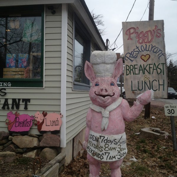 Das Foto wurde bei Piggy&#39;s Restaurant von Marissa D. am 1/21/2013 aufgenommen