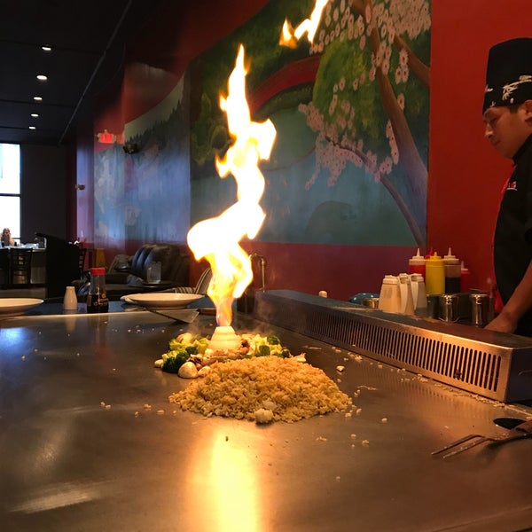 Zuki Japanese Hibachi Grill & Sushi Lounge Downtown Evansville 9