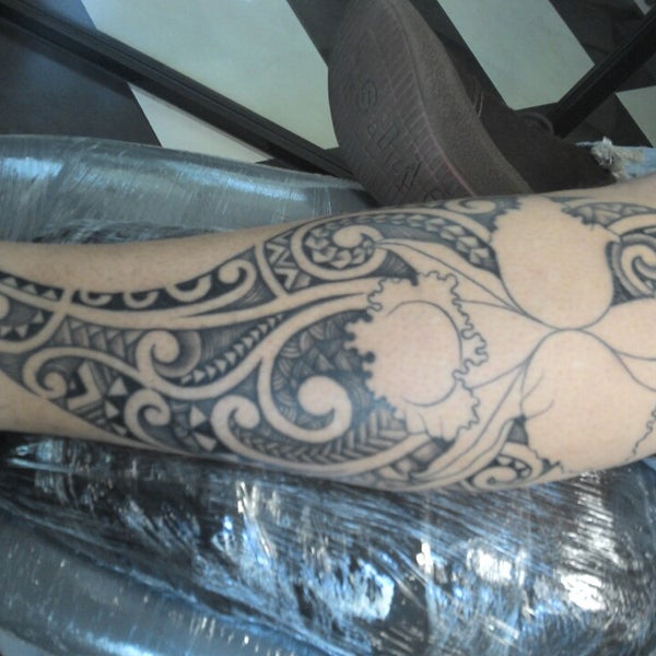 Foto diambil di Body Art Tattoo oleh Bilo B. pada 1/24/2014