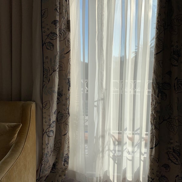 Photo taken at Belmond Mount Nelson Hotel by Sulaiman A. on 8/10/2019