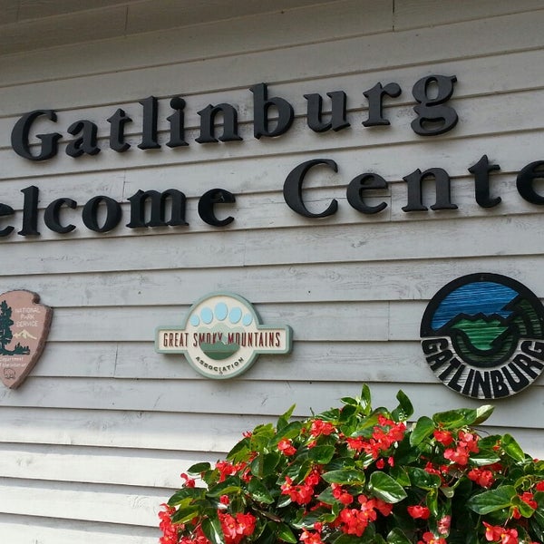 Das Foto wurde bei Gatlinburg Welcome Center von Russell W. am 8/27/2013 aufgenommen