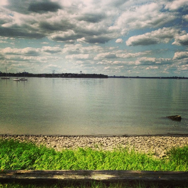 Manor Bay Lookout Douglaston Shore Road