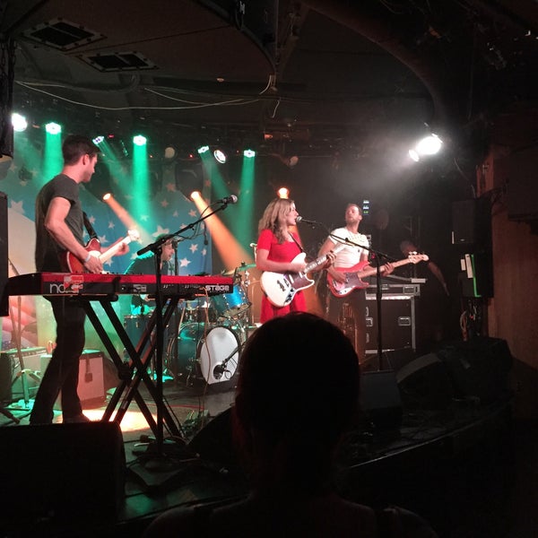 Photo taken at Belly Up Aspen by James Y. on 8/21/2015