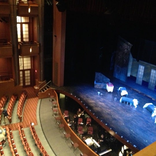 รูปภาพถ่ายที่ Blanche M. Touhill Performing Arts Center โดย Steve P. เมื่อ 10/27/2012