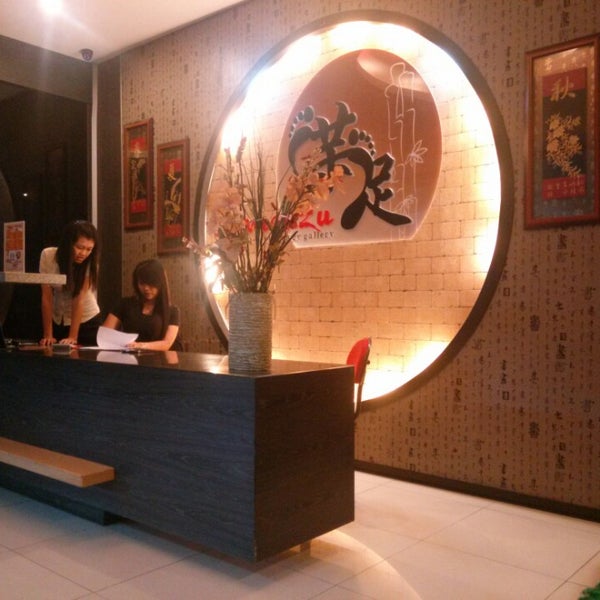 Manzu Foot Reflexology Gallery Spa in Batam