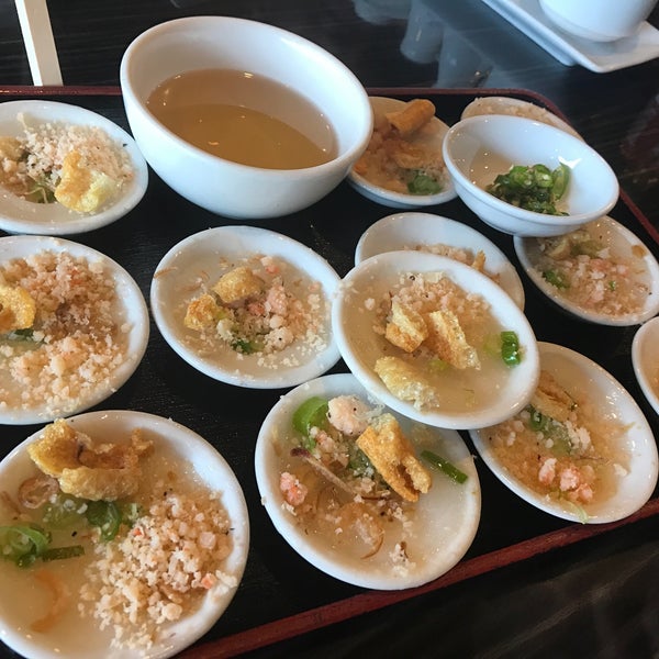 Foto tirada no(a) Hue Oi - Vietnamese Cuisine por Daynah em 7/10/2017