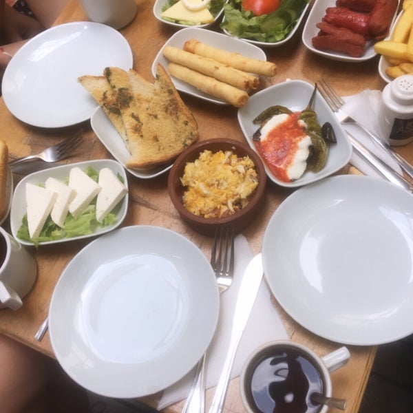 5/4/2019 tarihinde Yağmur S.ziyaretçi tarafından Arka Sokak Akademi'de çekilen fotoğraf