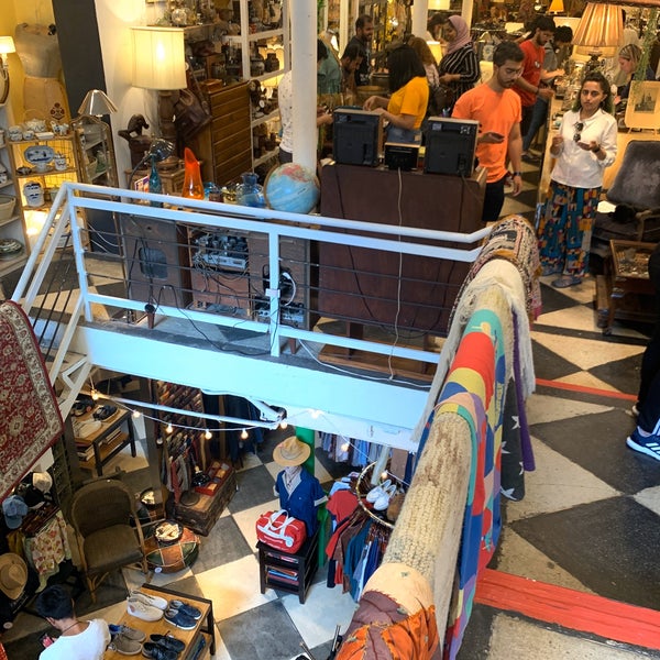7/19/2019 tarihinde Jose F.ziyaretçi tarafından Cure Thrift Shop'de çekilen fotoğraf