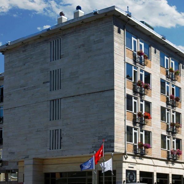 Das Foto wurde bei Hotel Büyük Keban von Hotel Büyük Keban am 2/22/2014 aufgenommen