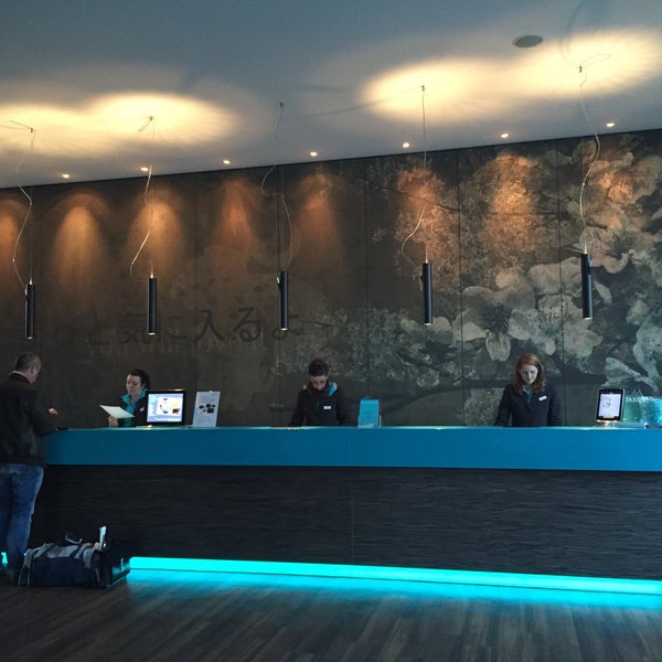 Photo taken at Motel One Düsseldorf Hauptbahnhof by shachar h. on 4/22/2015