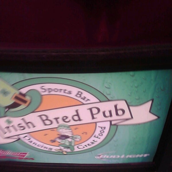 Foto tirada no(a) Irish Bred Pub por Jerome W. em 3/7/2014