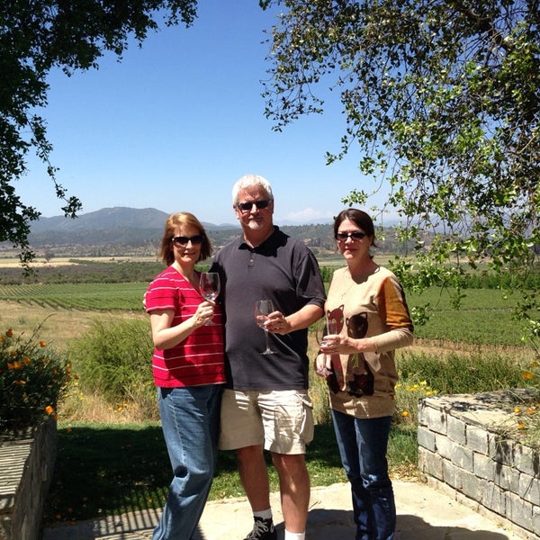 Foto tirada no(a) Kingston Family Vineyards por Ann Marie H. em 11/21/2013