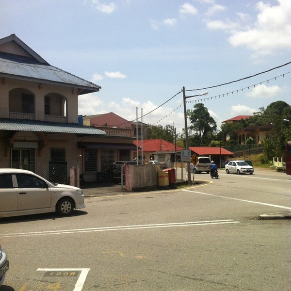 pejabat pos alor gajah