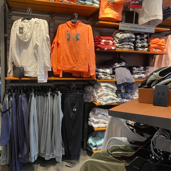 Under armour top outlet las americas