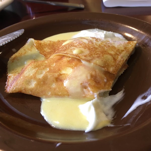 Try the Orange Blossom Crepe! Love all the way.